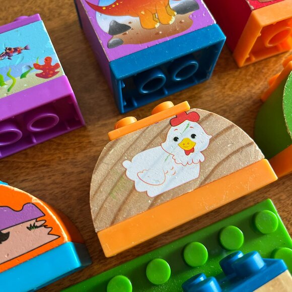 Wood and plastic building bricks *free in bundle* - Picture 3 of 8